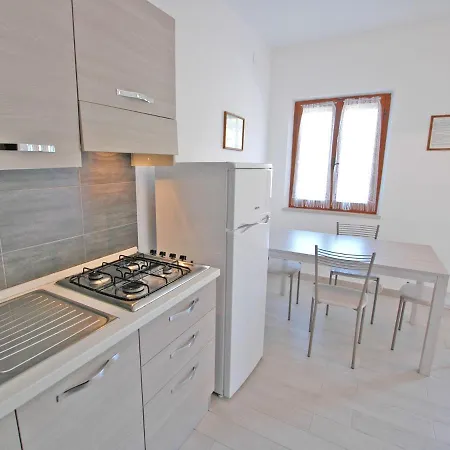 Antonella Aparthotel *